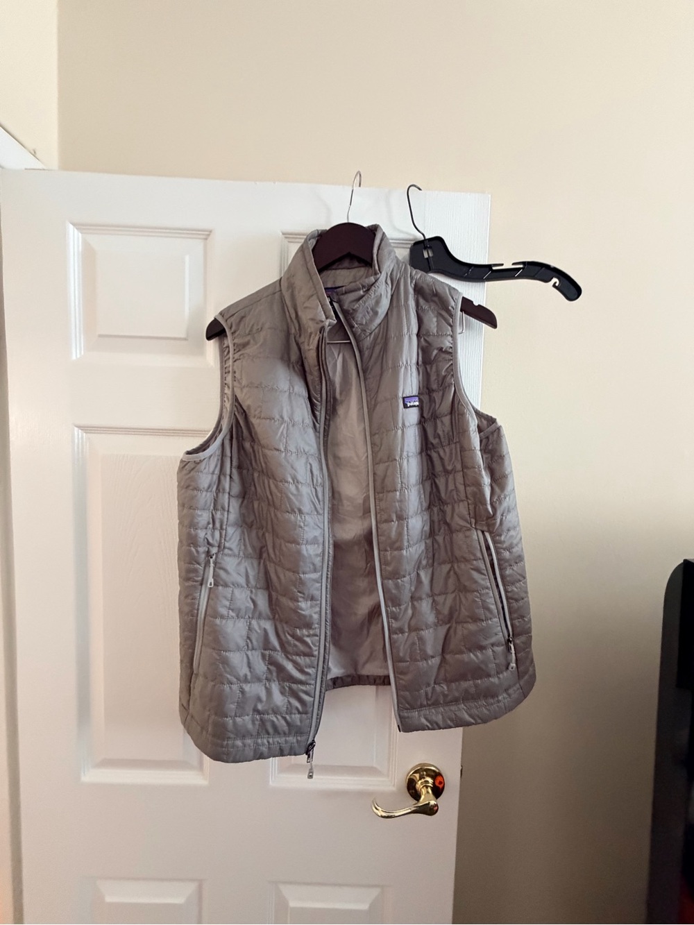 Patagonia Women's Light Gray Quilted Packable Vest